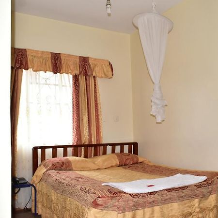 Ibis Hotel نيري المظهر الخارجي الصورة
